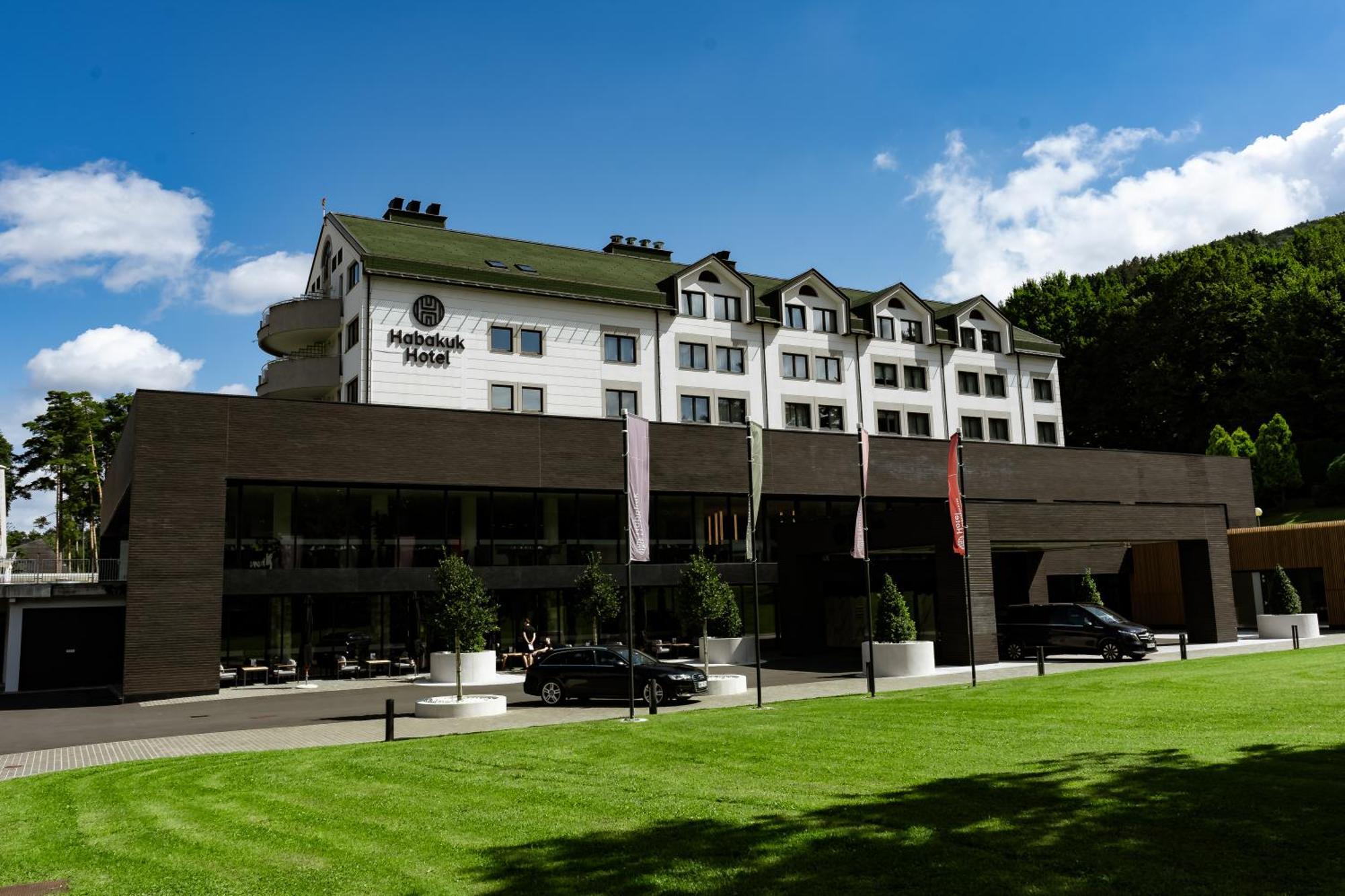 מריבור Habakuk Wellness & Event Hotel מראה חיצוני תמונה