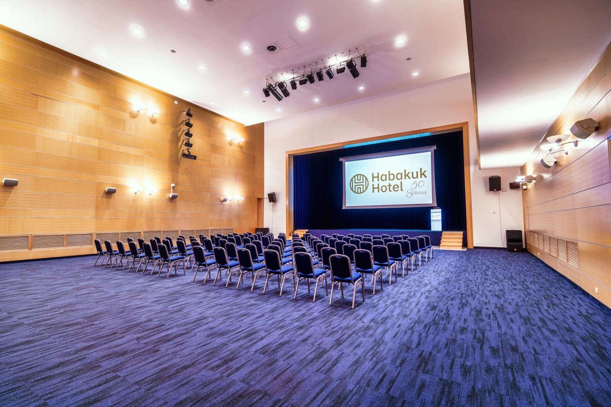 מריבור Habakuk Wellness & Event Hotel מראה חיצוני תמונה