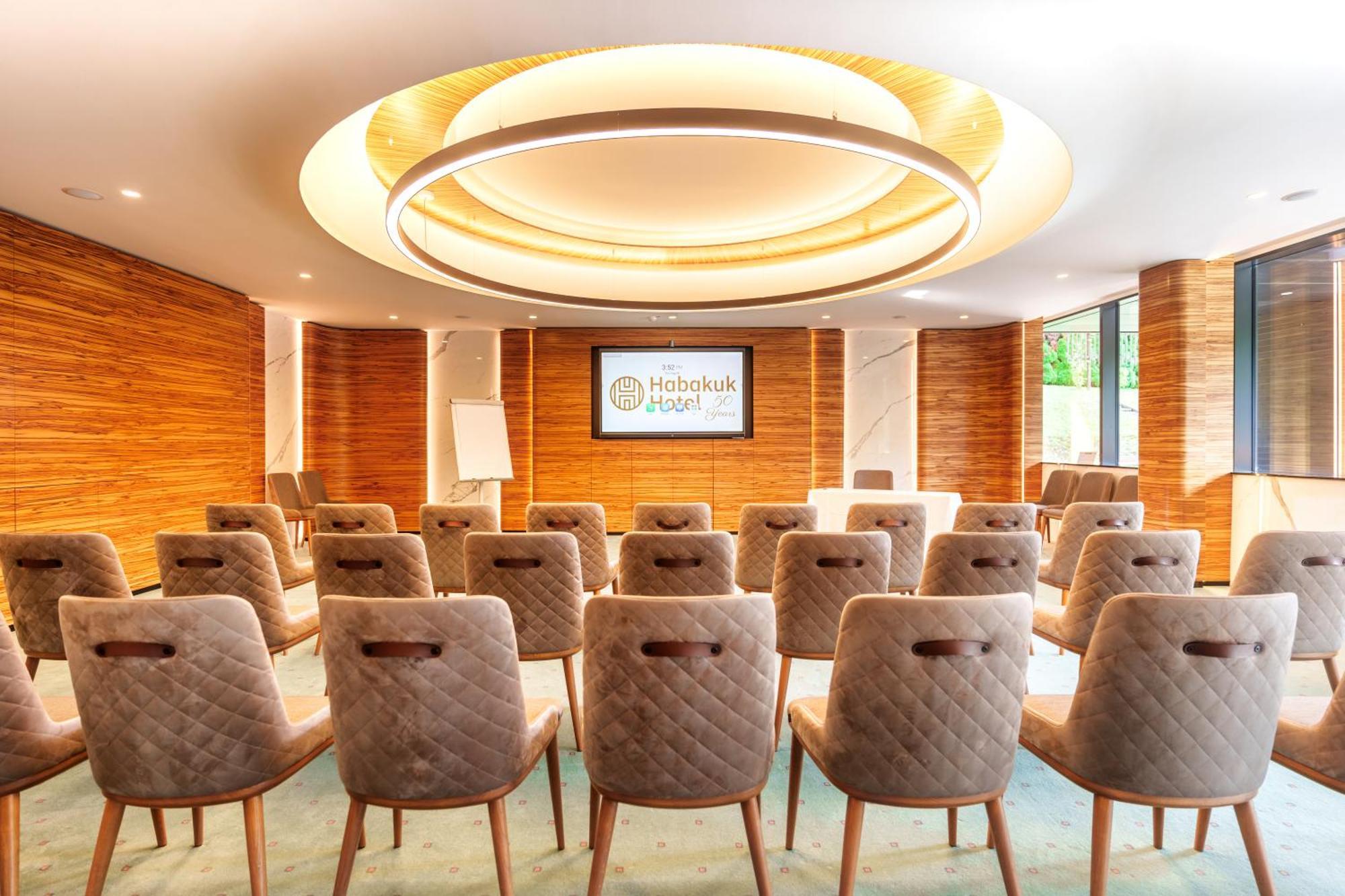 מריבור Habakuk Wellness & Event Hotel מראה חיצוני תמונה